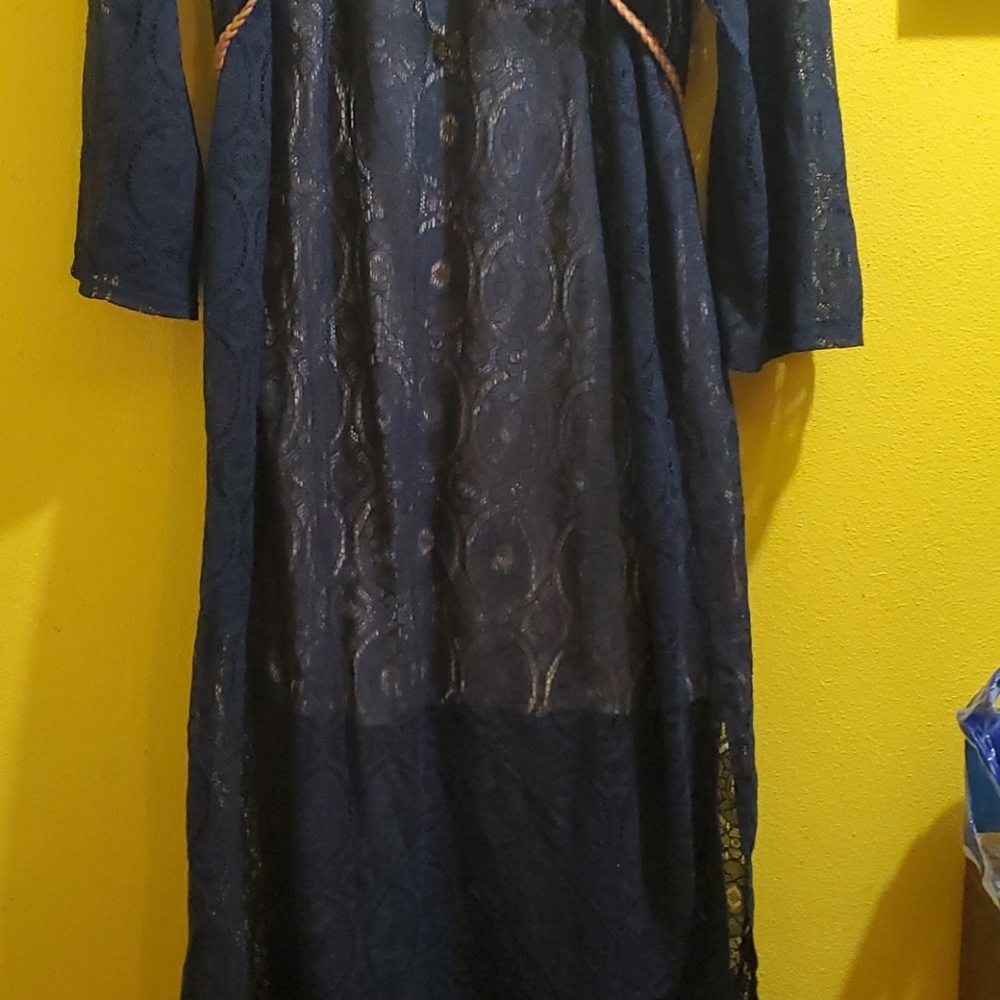Dress - Picture 2 of 3
